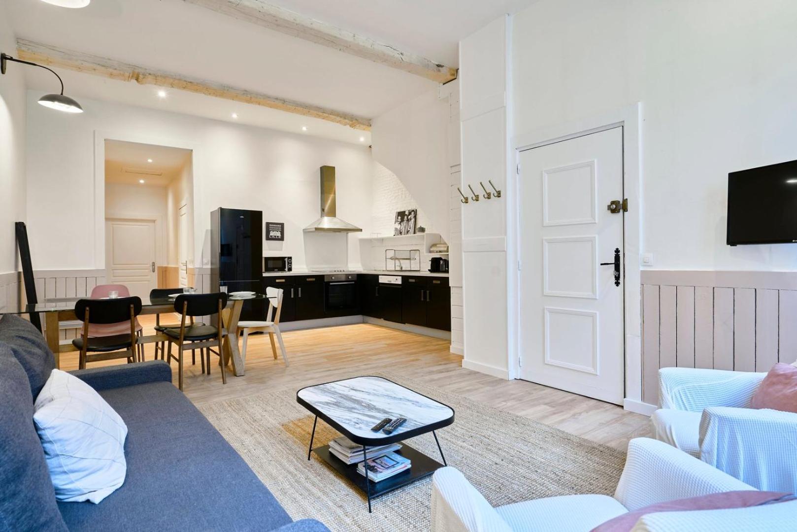 Old Lille: Charming Renovated Apartment エクステリア 写真