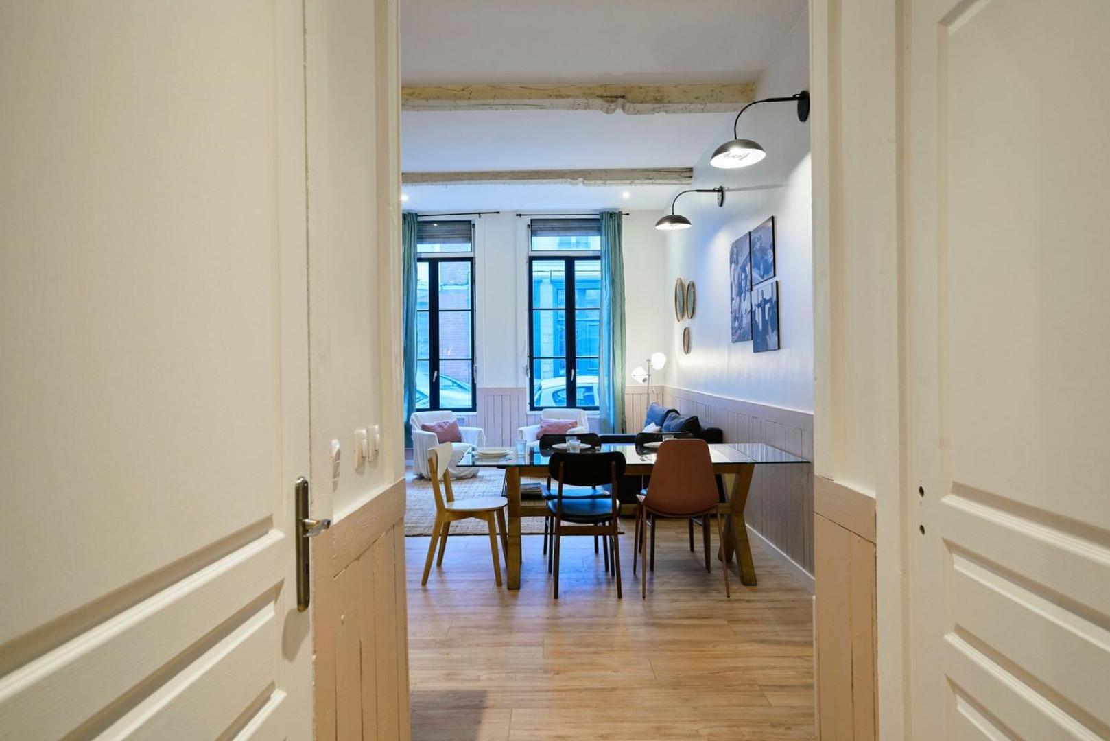 Old Lille: Charming Renovated Apartment エクステリア 写真
